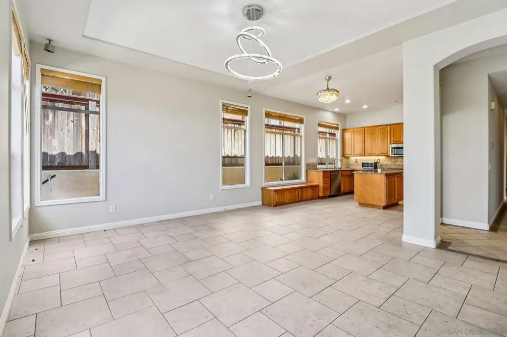 937 Paseo La Cresta, Chula Vista, California 91910 home-pic-6