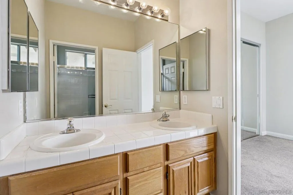 937 Paseo La Cresta, Chula Vista, California 91910 home-pic-30