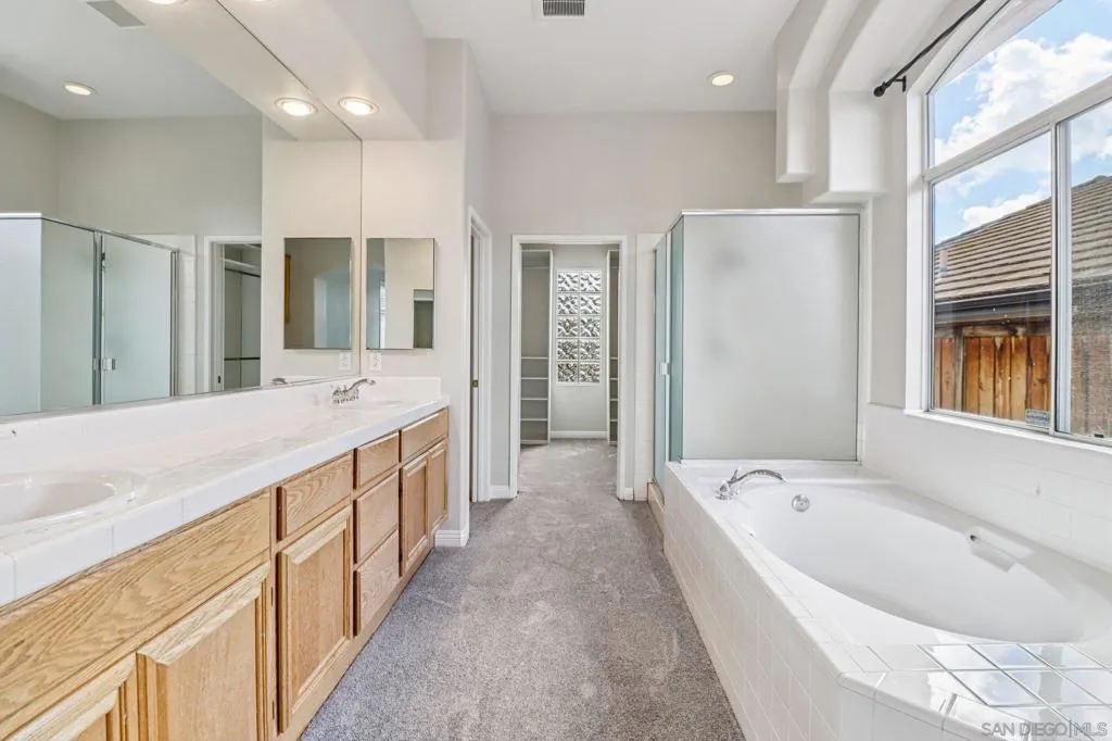 937 Paseo La Cresta, Chula Vista, California 91910 home-pic-16