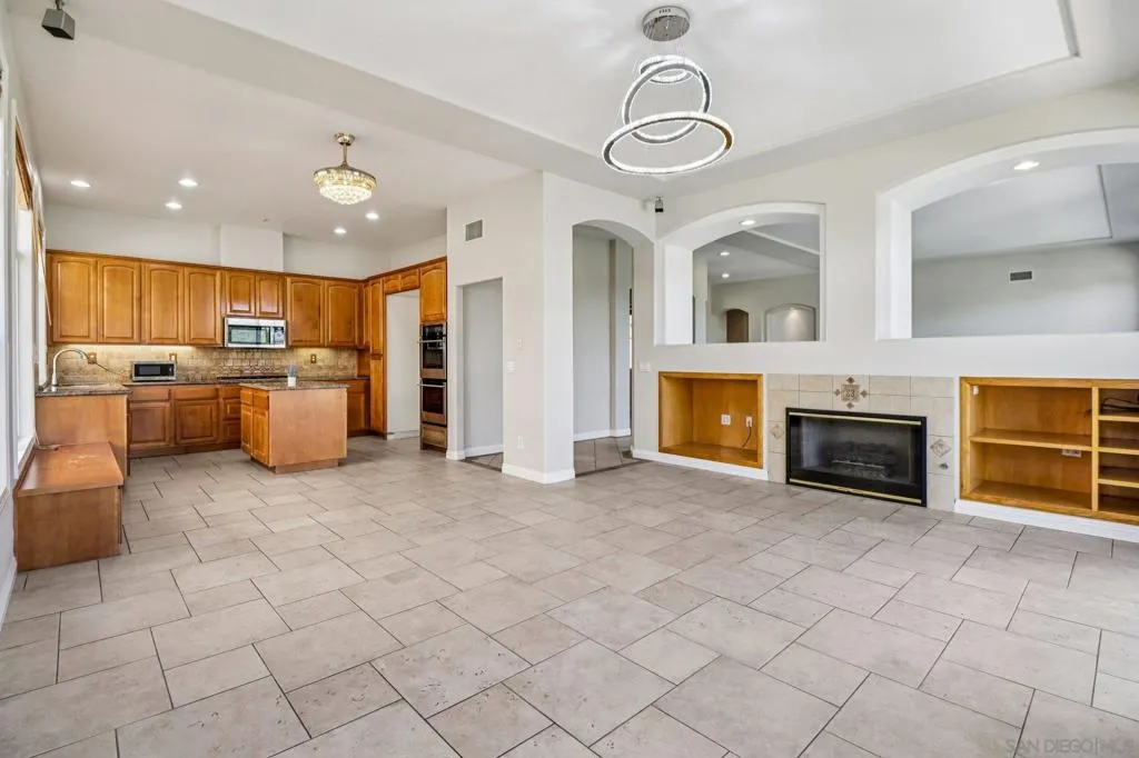 937 Paseo La Cresta, Chula Vista, California 91910 home-pic-7