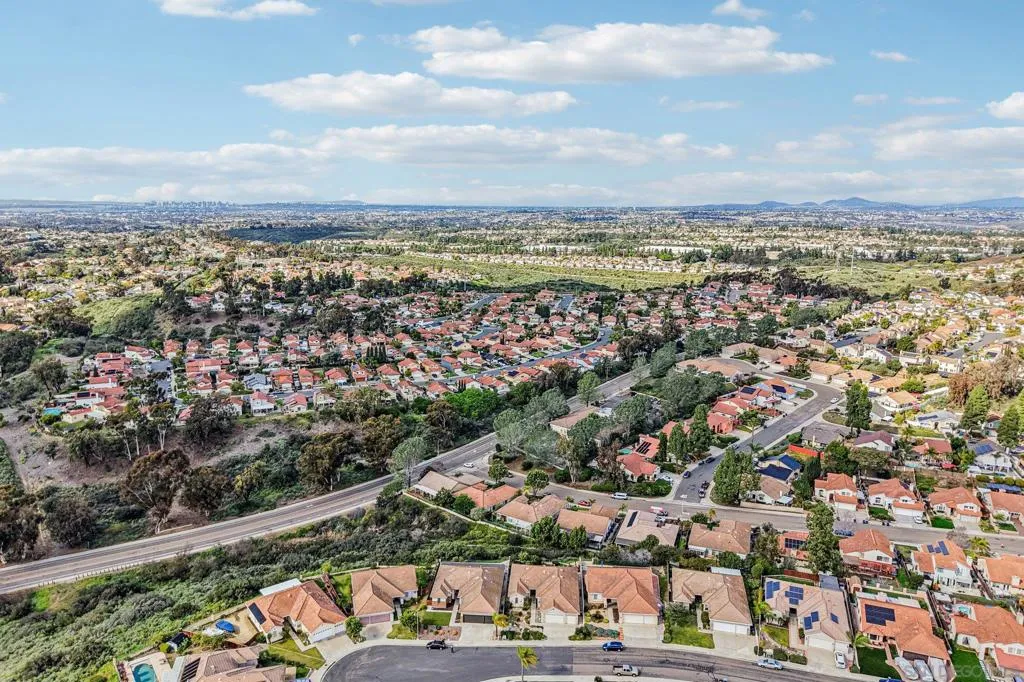 937 Paseo La Cresta, Chula Vista, California 91910 home-pic-48