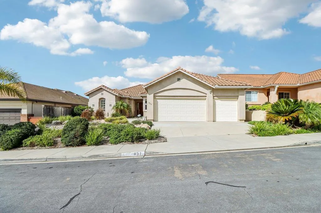 937 Paseo La Cresta, Chula Vista, California 91910 home-pic-1