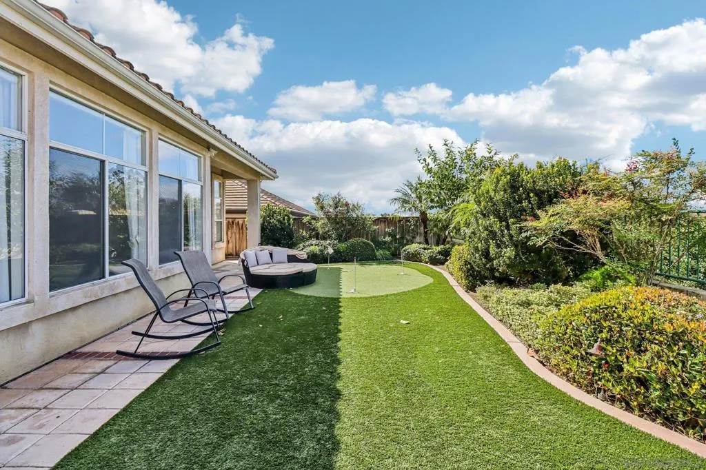 937 Paseo La Cresta, Chula Vista, California 91910 home-pic-38