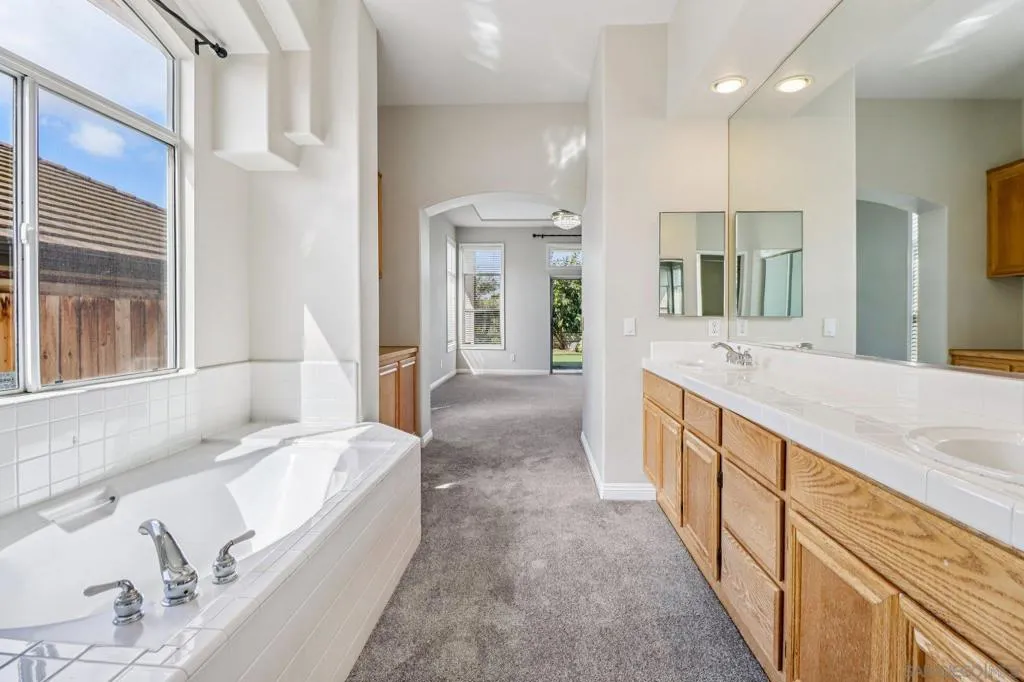 937 Paseo La Cresta, Chula Vista, California 91910 home-pic-18