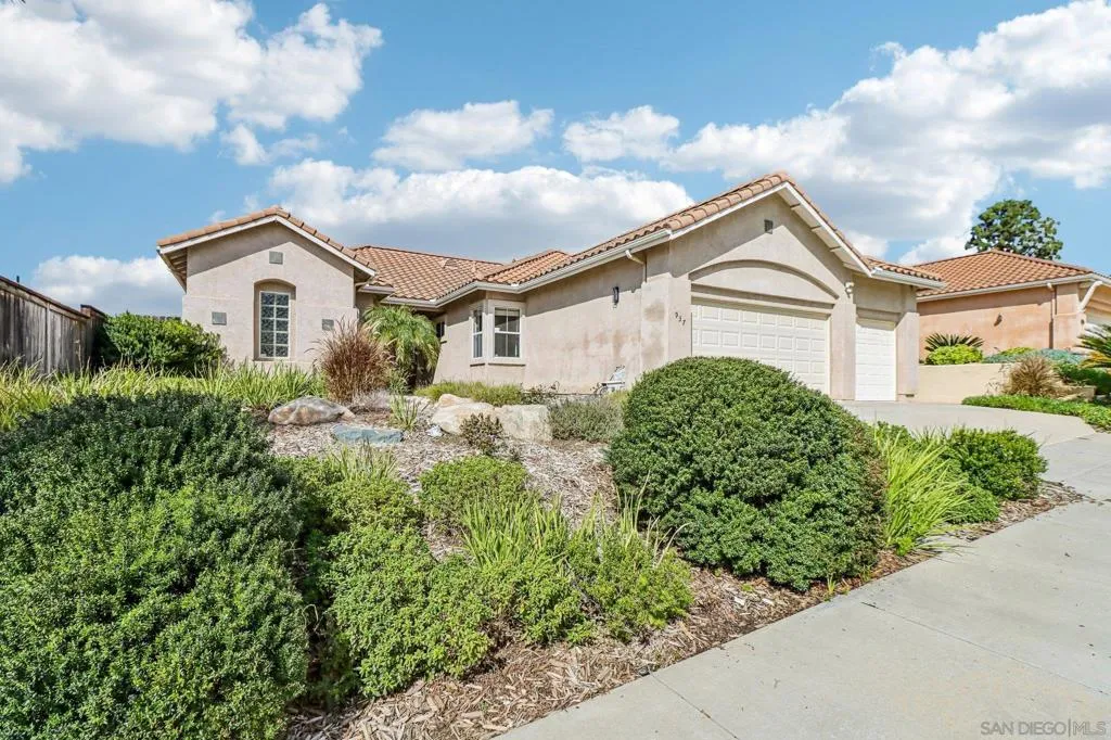 937 Paseo La Cresta, Chula Vista, California 91910 home-pic-3