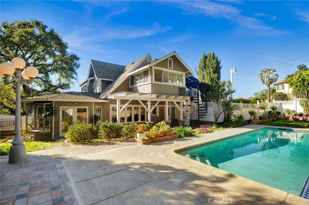 245 W Scenic Drive, Monrovia, California 91016 home-pic-30
