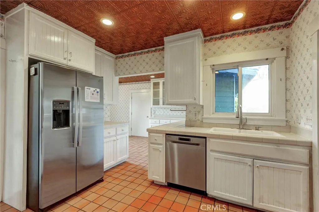 245 W Scenic Drive, Monrovia, California 91016 home-pic-15