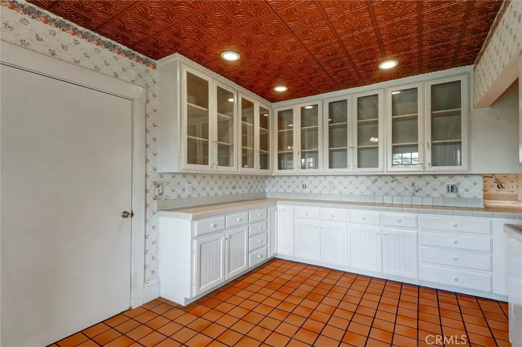 245 W Scenic Drive, Monrovia, California 91016 home-pic-18