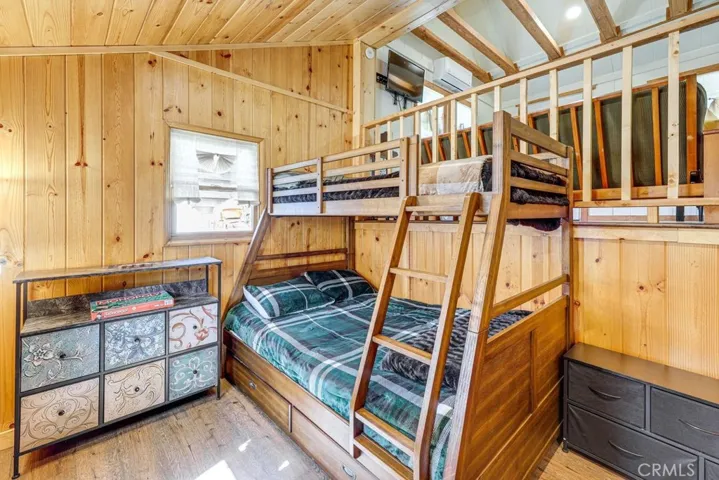 875 Virginia Court, Lake Arrowhead, California 92352
