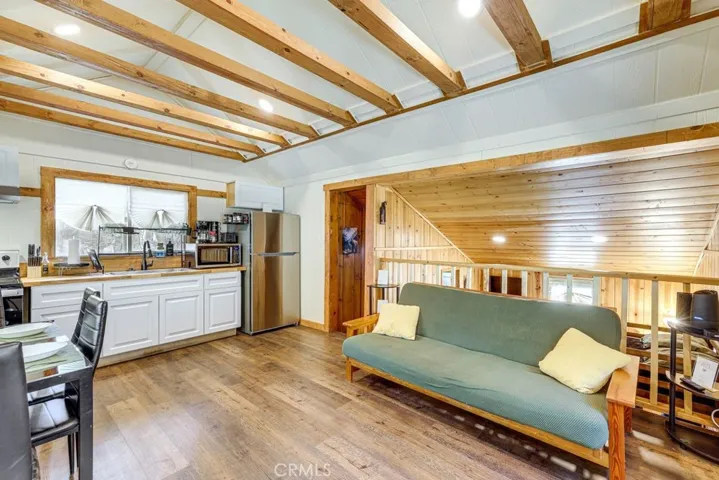 875 Virginia Court, Lake Arrowhead, California 92352