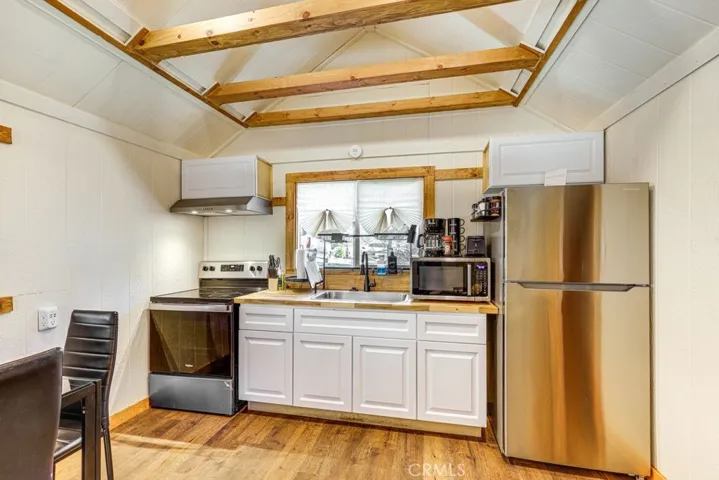 875 Virginia Court, Lake Arrowhead, California 92352