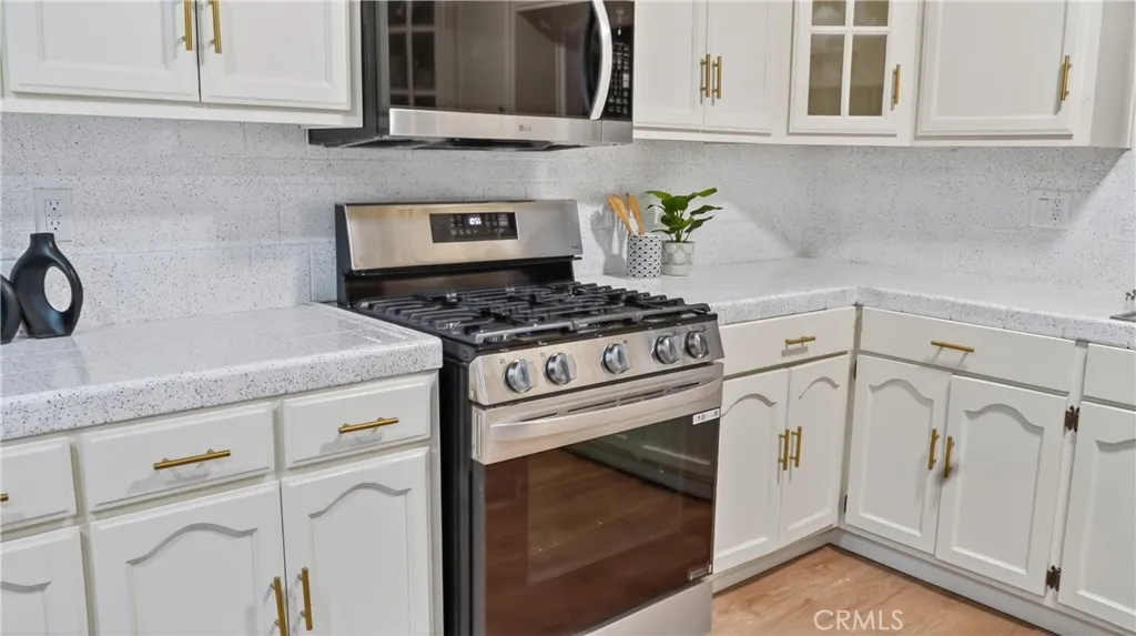 7601 Wilcox Avenue, Cudahy, California 90201 home-pic-14
