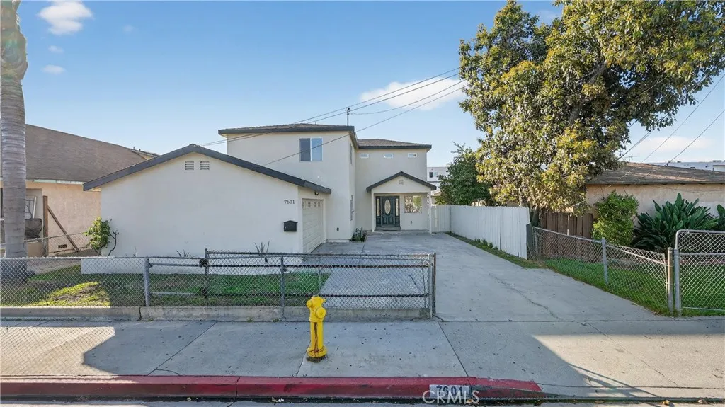 7601 Wilcox Avenue, Cudahy, California 90201 home-pic-1