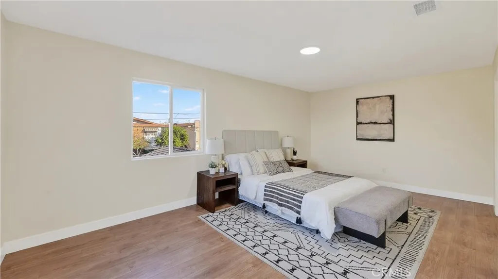 7601 Wilcox Avenue, Cudahy, California 90201 home-pic-19
