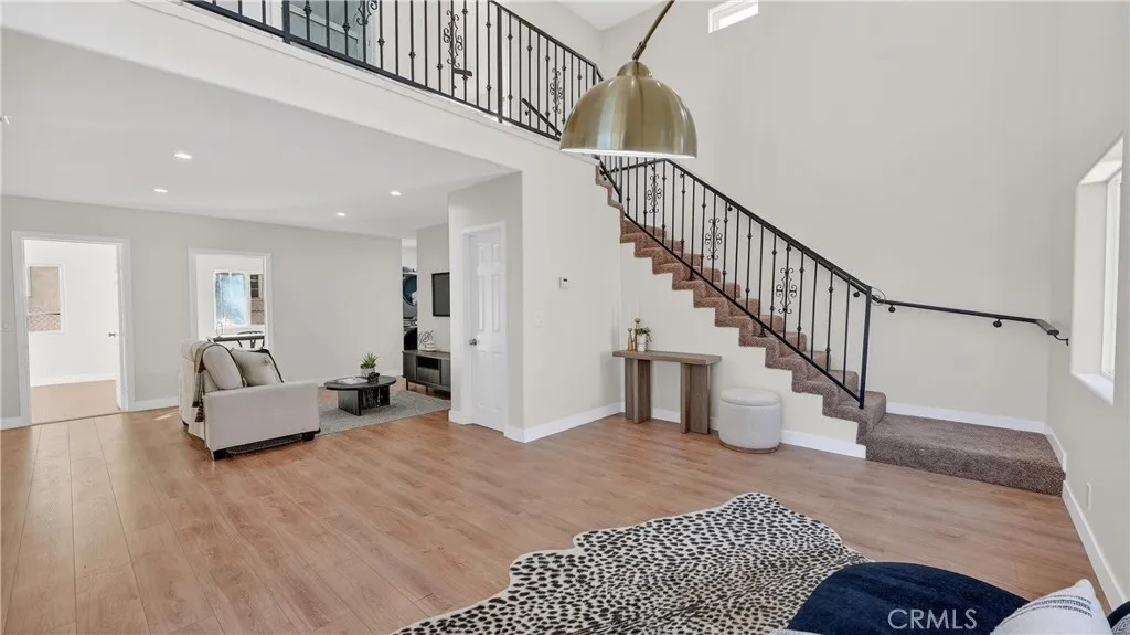 7601 Wilcox Avenue, Cudahy, California 90201 home-pic-3