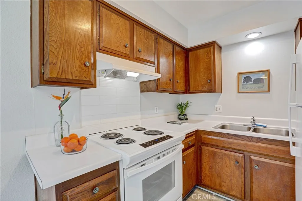 10210 Holburn, Huntington Beach, California 92646 home-pic-7