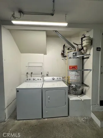 Included Washer Dryer in Garage
