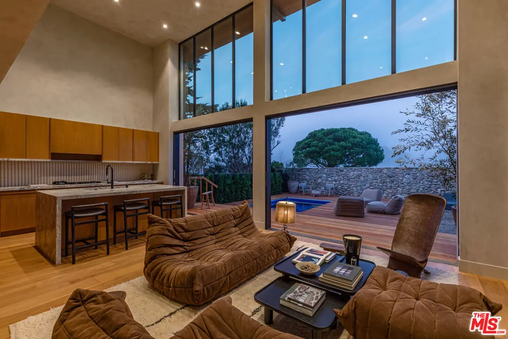 23505 Malibu Colony Road, Malibu, California 90265 home-pic-35