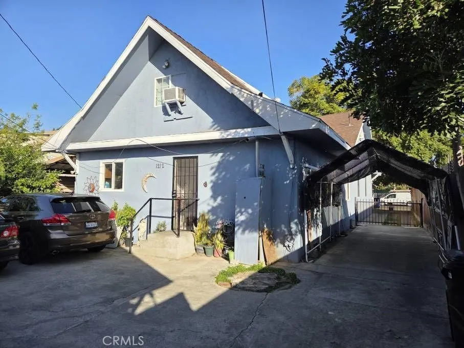 1210 1212 42 Place, Los Angeles, California 90011 home-pic-4