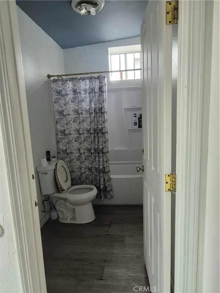 1210 1212 42 Place, Los Angeles, California 90011 home-pic-18