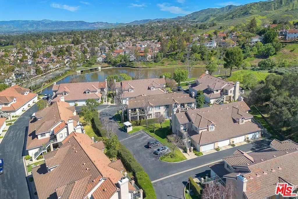 455 Kennerick Lane, Simi Valley, California 93065 home-pic-31