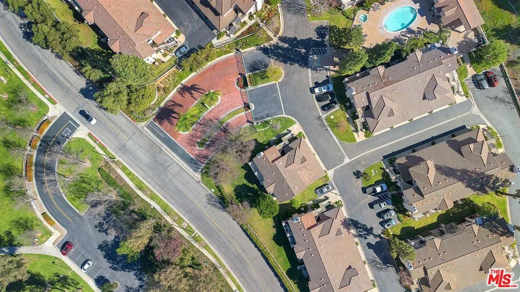 455 Kennerick Lane, Simi Valley, California 93065 home-pic-29