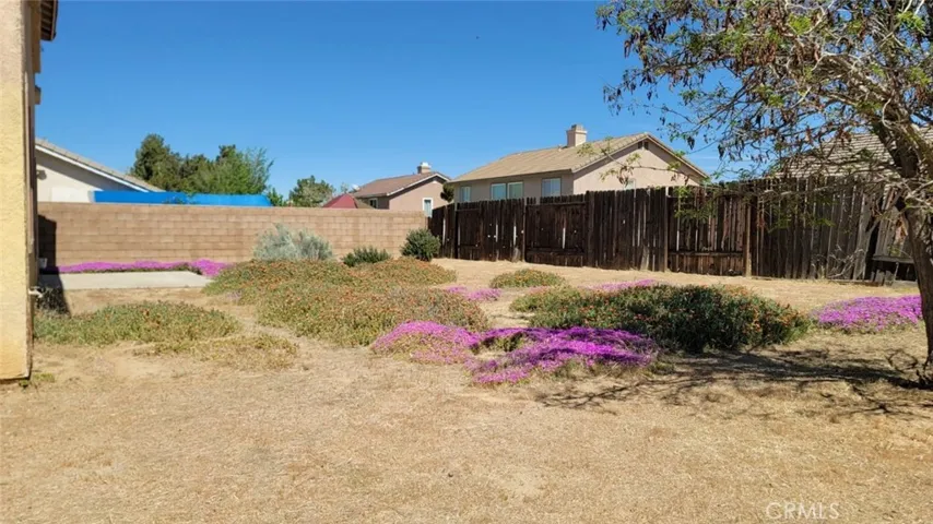 36728 42nd Street E, Palmdale, California 93552