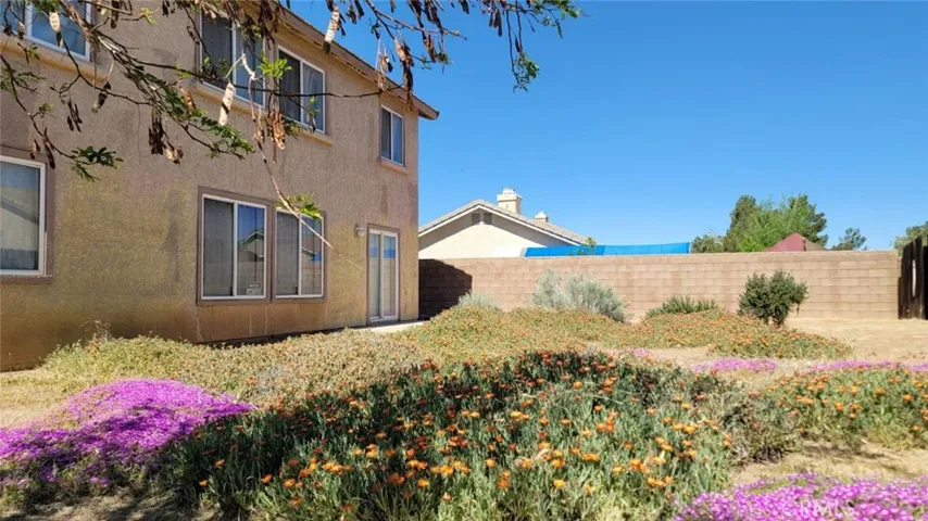 36728 42nd Street E, Palmdale, California 93552