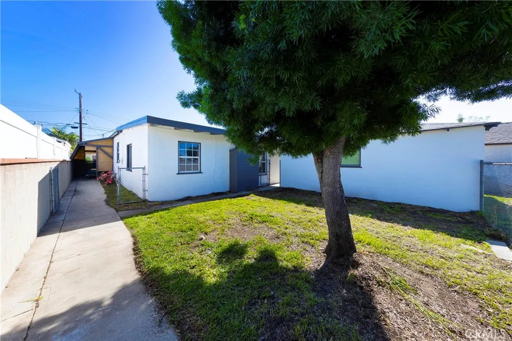 15613 Thornlake Avenue, Norwalk, California 90650 home-pic-32