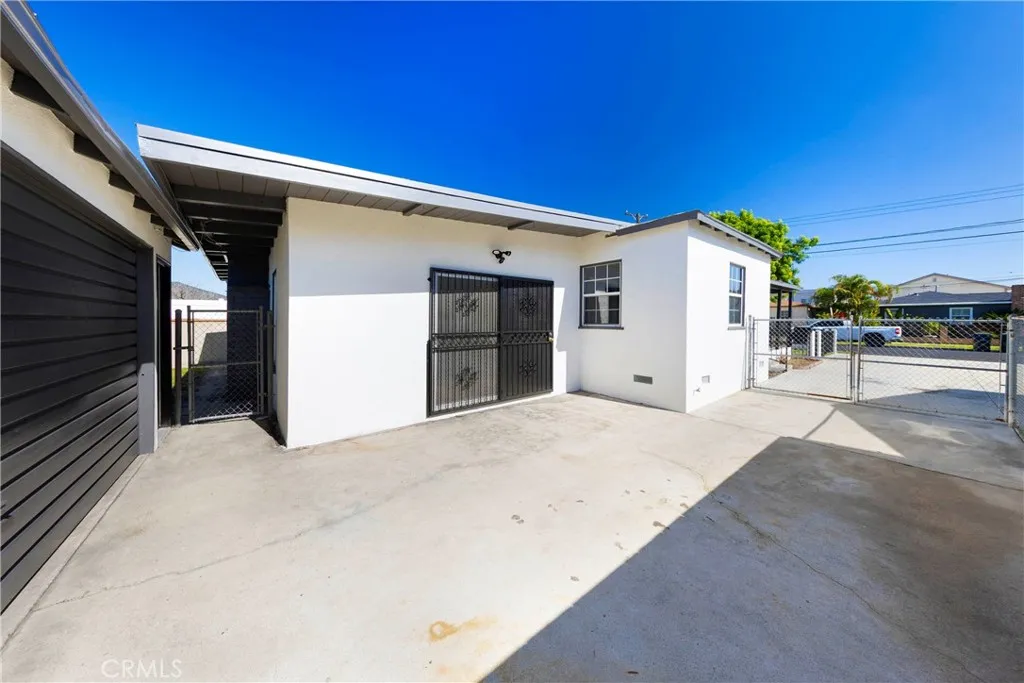 15613 Thornlake Avenue, Norwalk, California 90650 home-pic-6