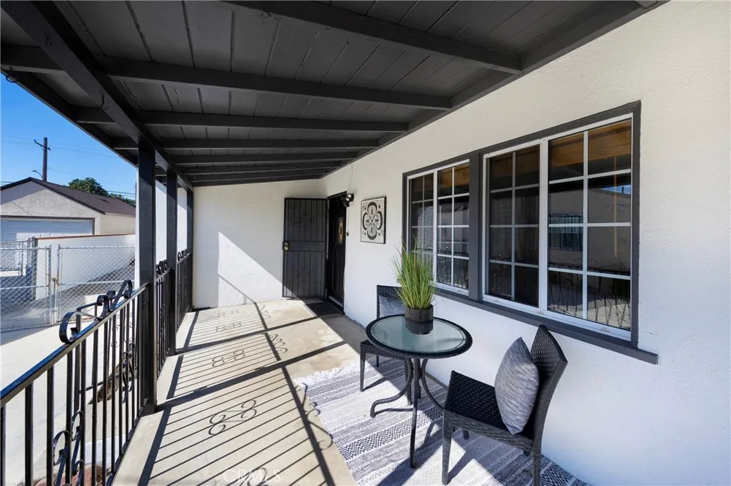 15613 Thornlake Avenue, Norwalk, California 90650 home-pic-3