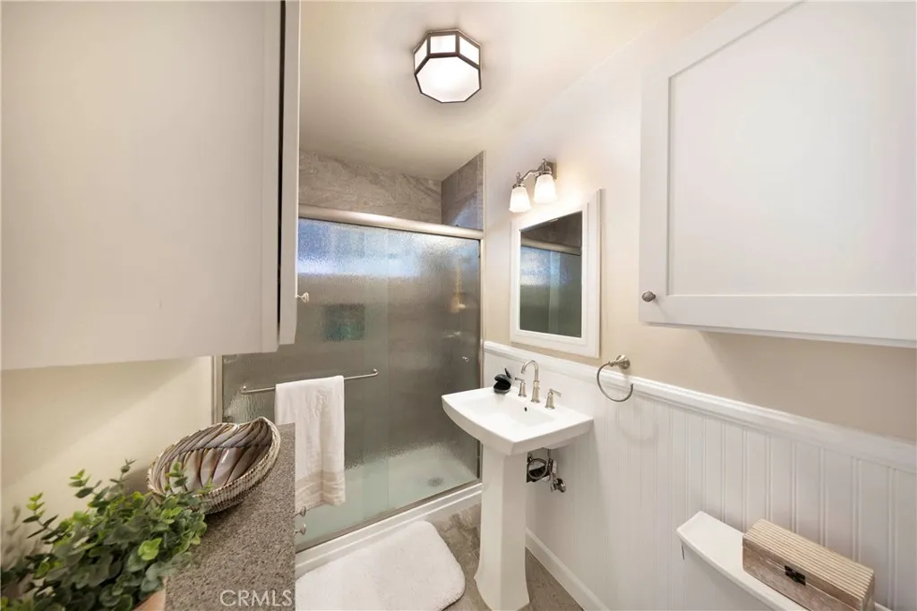 15613 Thornlake Avenue, Norwalk, California 90650 home-pic-10