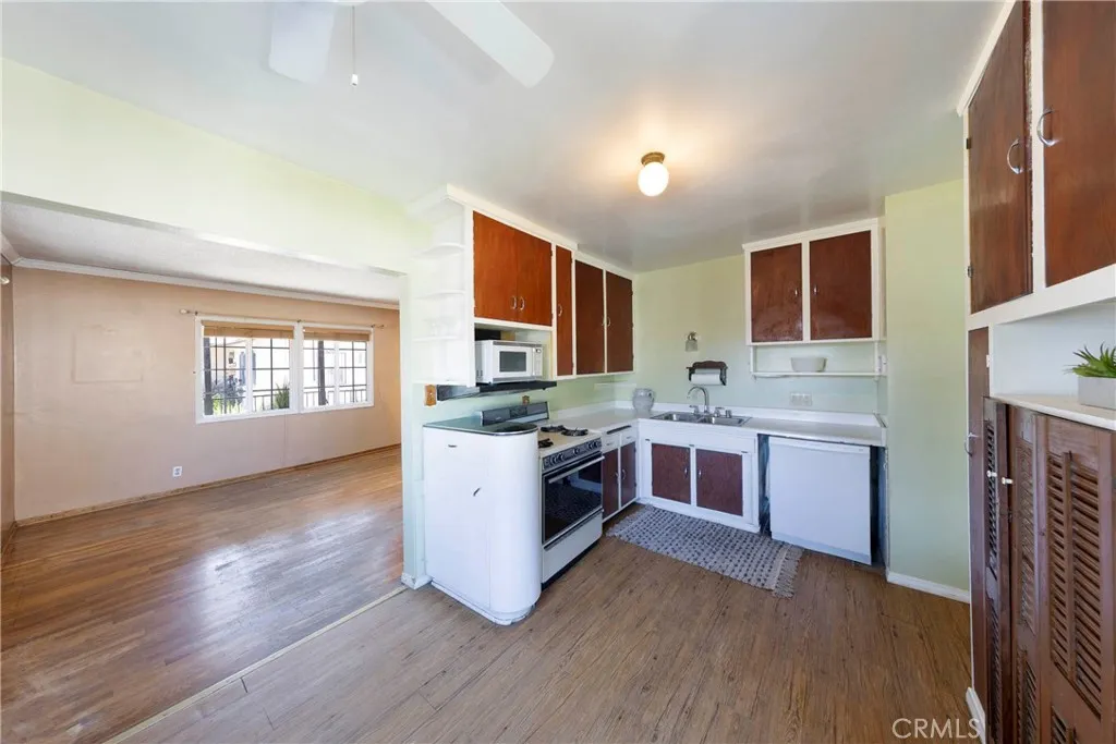 15613 Thornlake Avenue, Norwalk, California 90650 home-pic-19