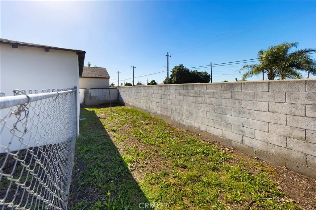 15613 Thornlake Avenue, Norwalk, California 90650 home-pic-30