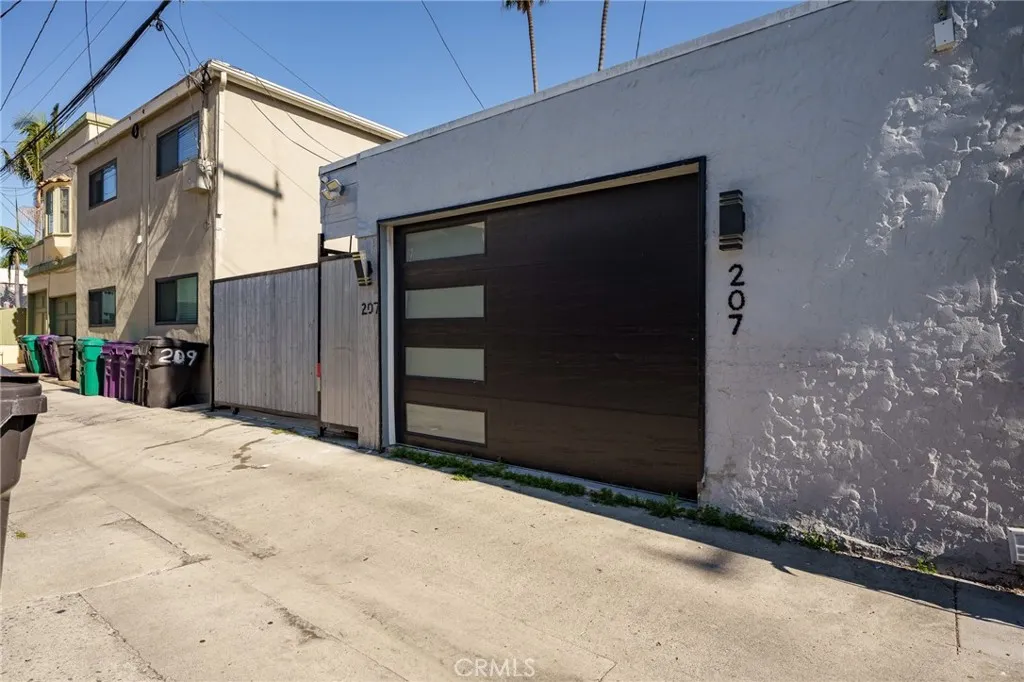 207 Santa Ana, Long Beach, California 90803 home-pic-14