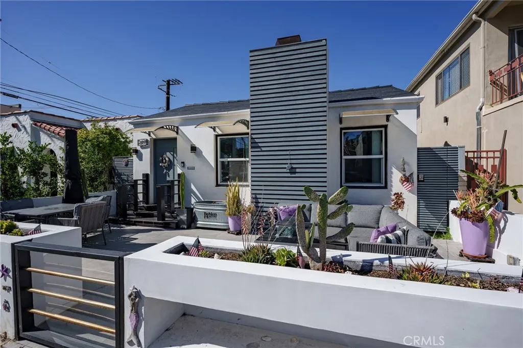 207 Santa Ana, Long Beach, California 90803 home-pic-1