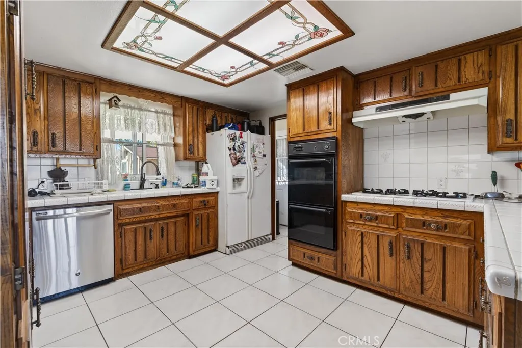 6221 Garfield, Chino, California 91710 home-pic-17