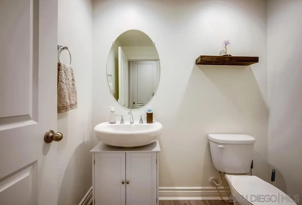35828 Blue Breton Dr, Fallbrook, California 92028 home-pic-16