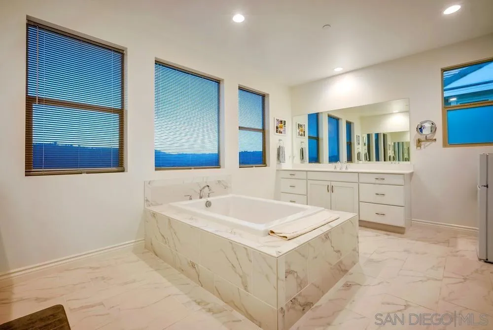 35828 Blue Breton Dr, Fallbrook, California 92028 home-pic-27