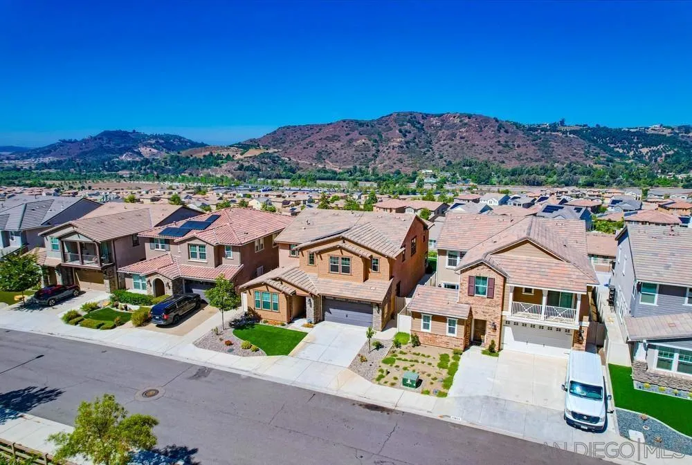 35828 Blue Breton Dr, Fallbrook, California 92028 home-pic-46