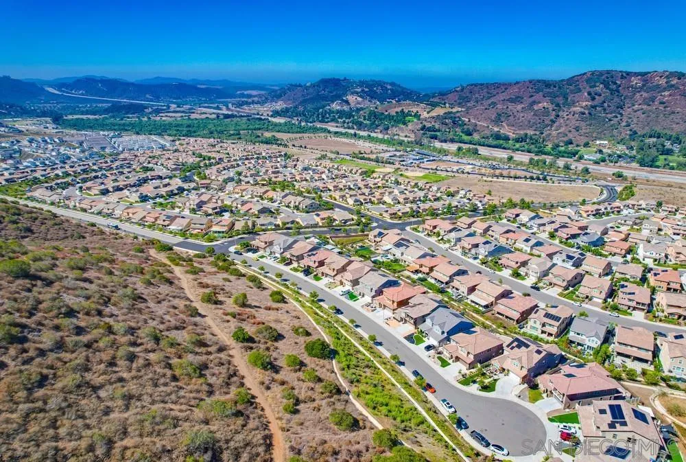 35828 Blue Breton Dr, Fallbrook, California 92028 home-pic-50