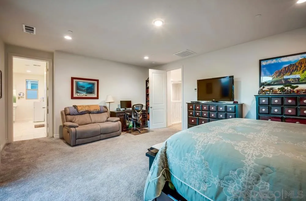35828 Blue Breton Dr, Fallbrook, California 92028 home-pic-26