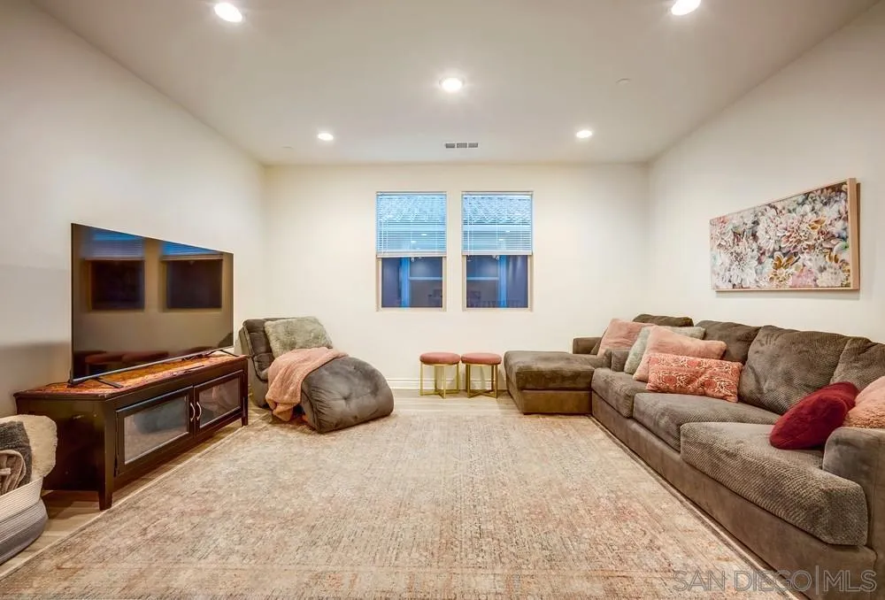 35828 Blue Breton Dr, Fallbrook, California 92028 home-pic-23