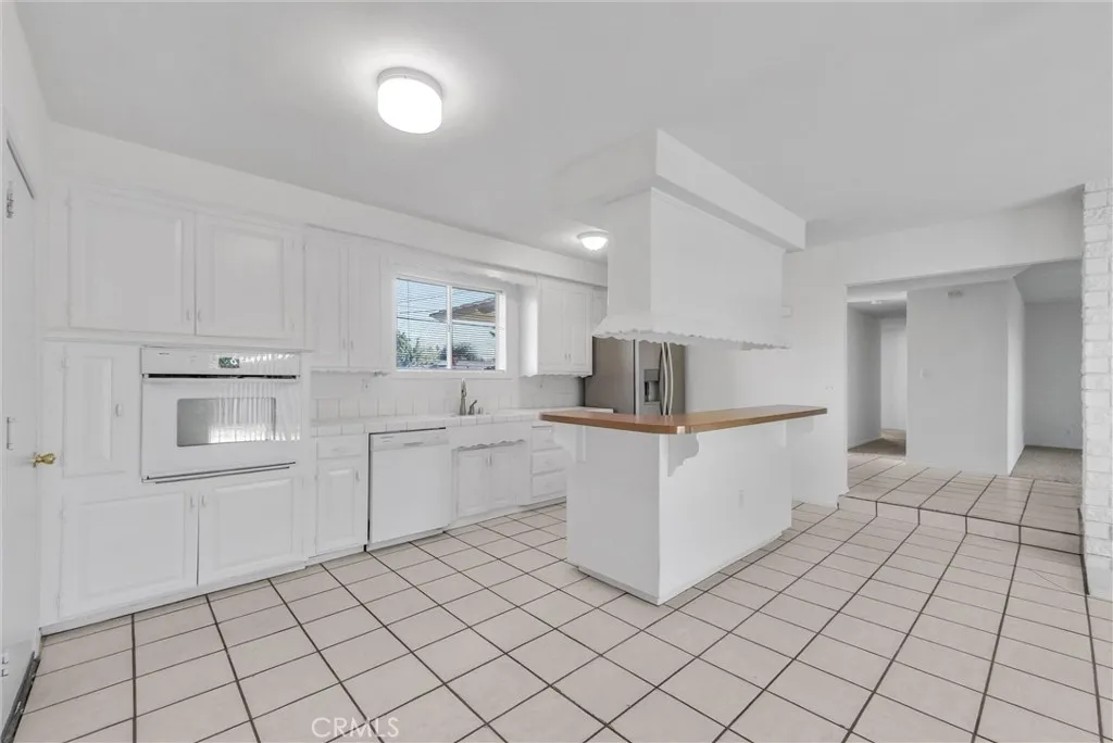 13981 Brenan, Santa Ana, California 92705 home-pic-2