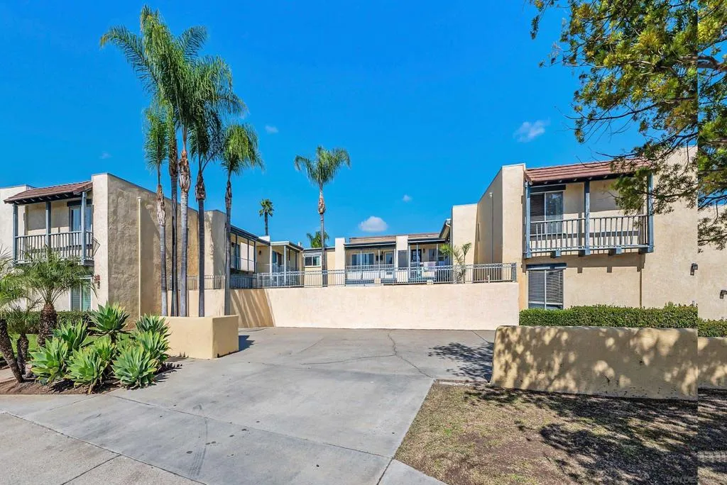 732 E Lexington 19, El Cajon, California 92020 home-pic-25