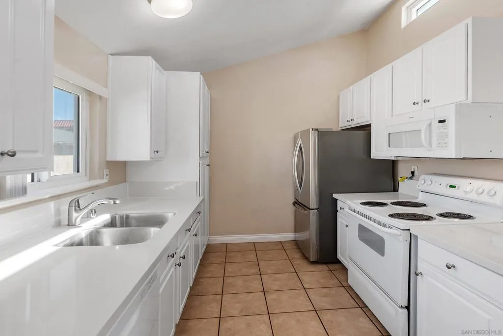732 E Lexington 19, El Cajon, California 92020 home-pic-9