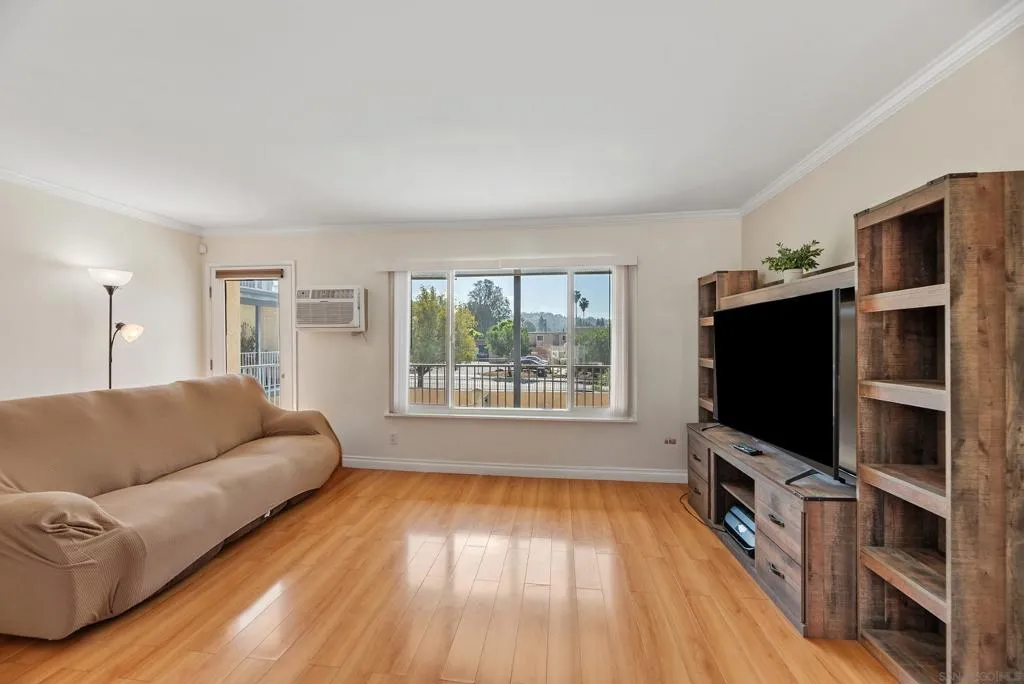 732 E Lexington 19, El Cajon, California 92020 home-pic-3