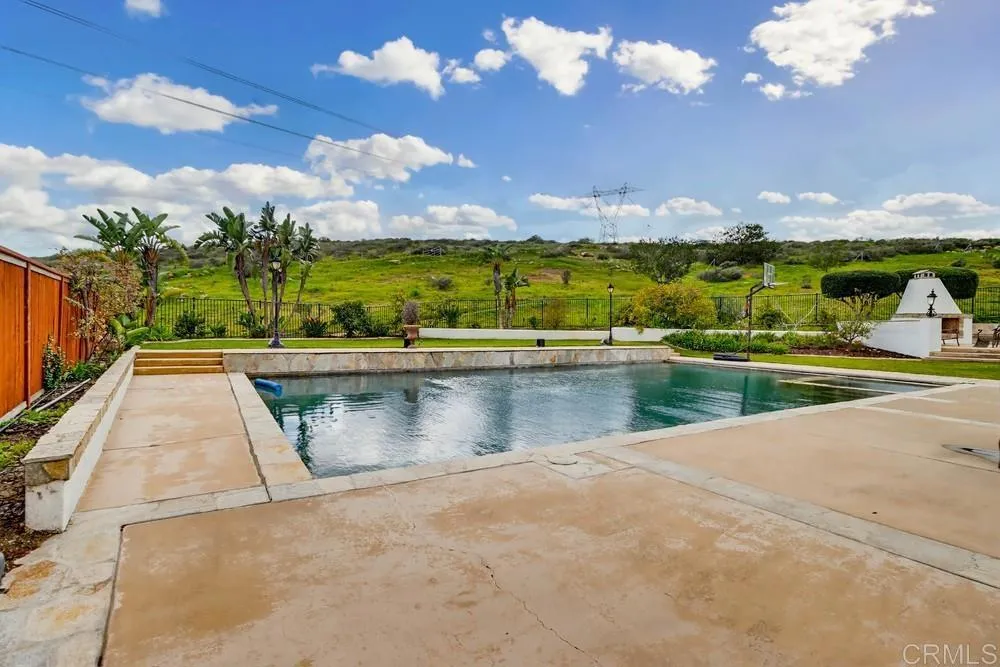 2932 Ranch Gate Rd, Chula Vista, California 91914 home-pic-16