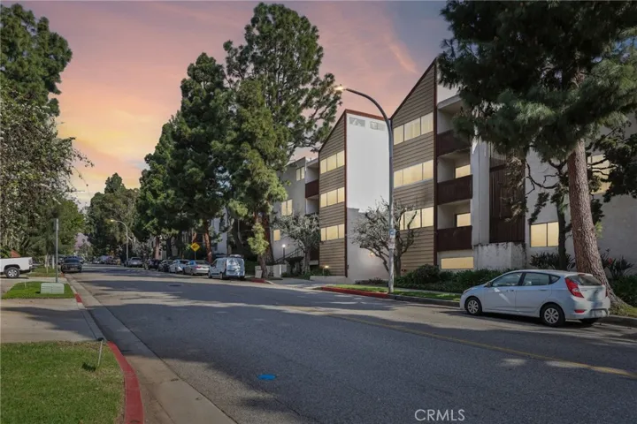 Virtual twilight - Outside of building.