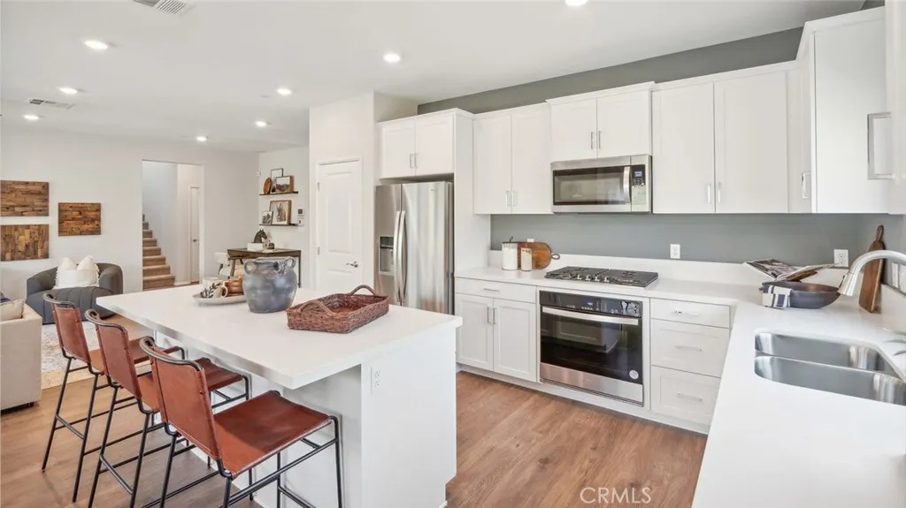 23292 Copa De Oro Court, Wildomar, California 92595 home-pic-6